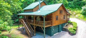 Creekwood Cabin-Hot Tub - Secluded - Covered Porch