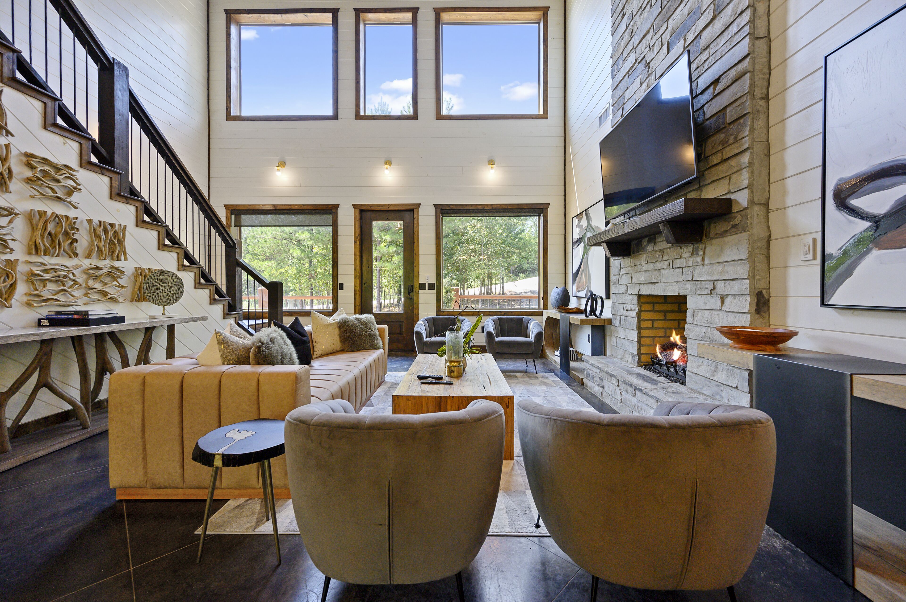 Smart TV, fireplace, video games