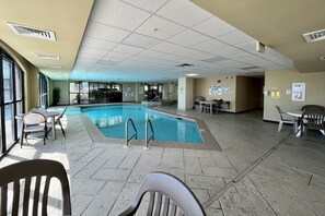 Condo, 3 habitaciones | Alberca | Alberca techada y alberca climatizada