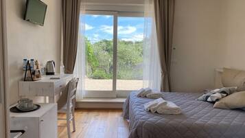 2 bedrooms, in-room safe, iron/ironing board, WiFi