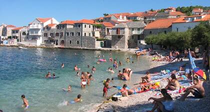 Romantic Apartment With big Garden and Grill