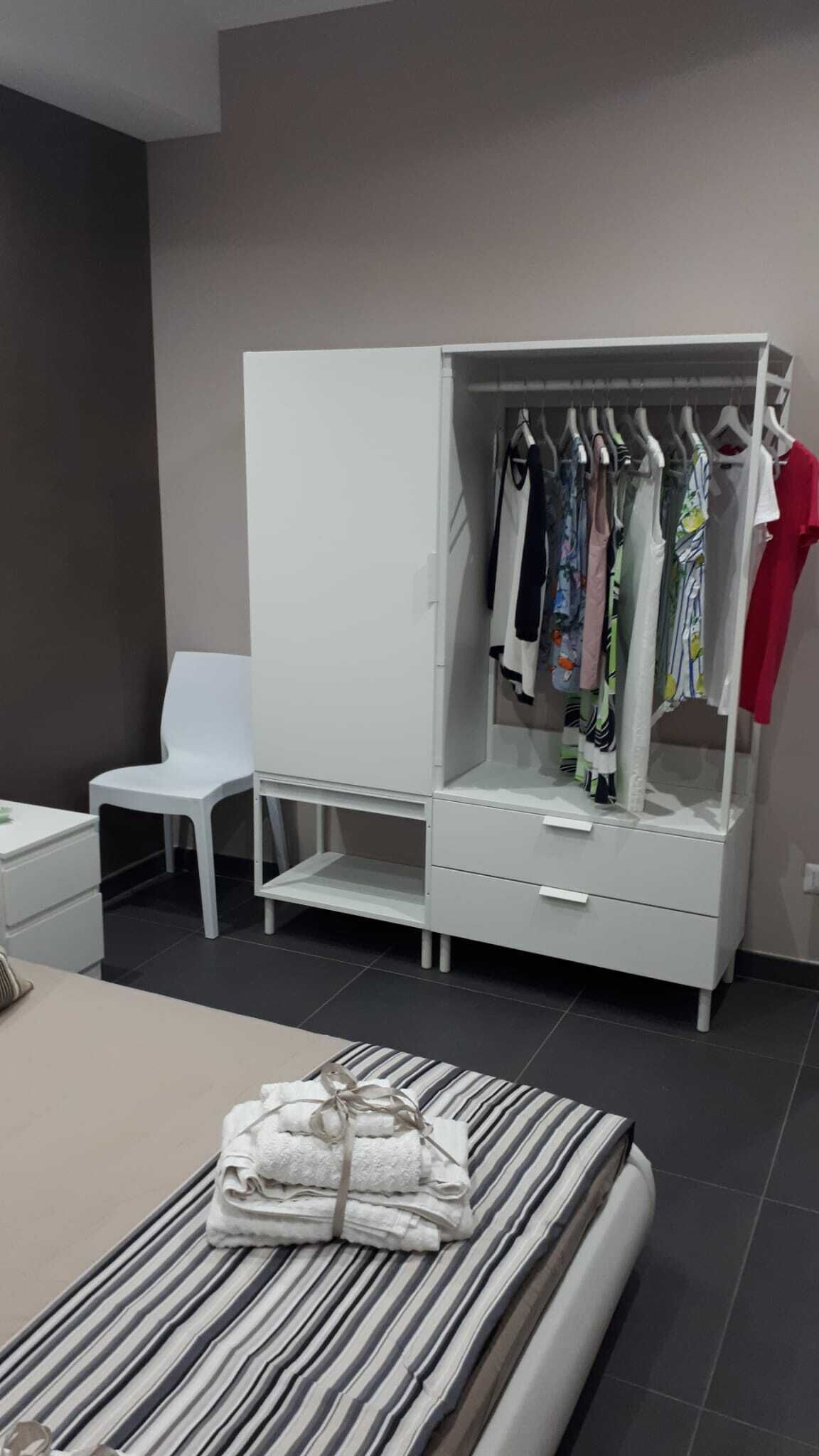 2 bedrooms, iron/ironing board, WiFi