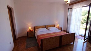 1 bedroom, WiFi, bed sheets