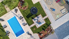 Pool - Holiday home Aprilis with pool,outdoor sauna and jacuzzi  (Galovac, Zadar County)