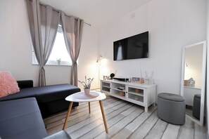 Téléviseur connecté, jeux vidéo, table de ping-pong