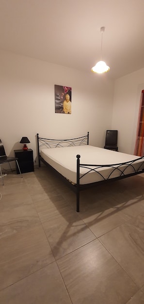 7 habitaciones, tabla de planchar con plancha y wifi gratis