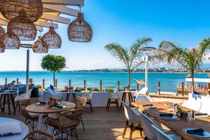 Utsikt mot strand/hav