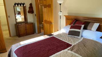 2 Schlafzimmer, Schreibtisch, Bügeleisen/Bügelbrett, kostenloses WLAN