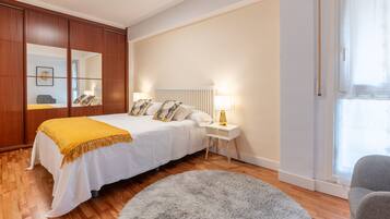 1 bedroom, iron/ironing board, travel cot, free WiFi