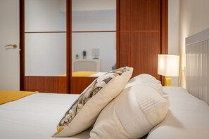 1 chambre, fer et planche à repasser, lit parapluie, Wi-Fi gratuit