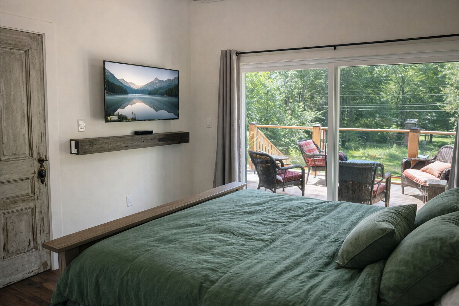 3 chambres, fer et planche à repasser, accès au Wi-Fi (inclus)