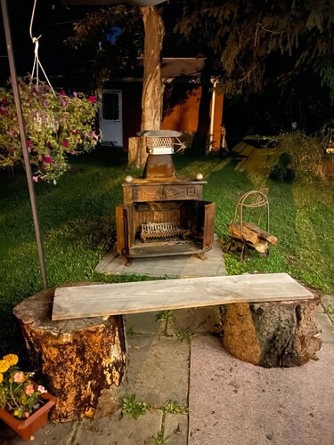 Enchanting cottage in private lake community