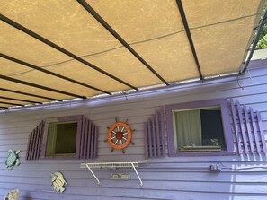 Property grounds - Enchanting cottage in private lake community (Waymart)
