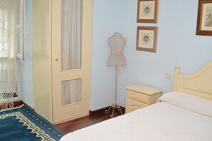 4 chambres, fer et planche à repasser, draps fournis