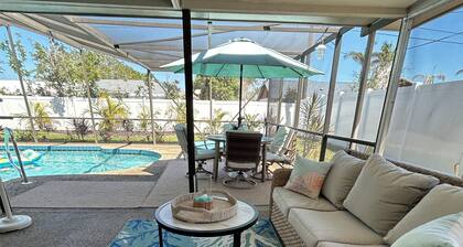 Barefoot Dreams 2 Bed 2 Bath Private Pool Home - Fenced In Yard -10 min to beach