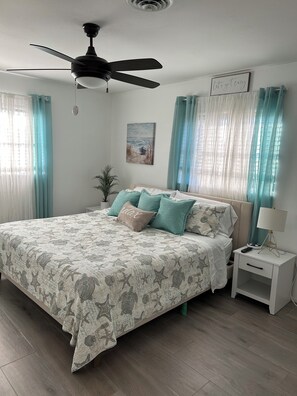 2 bedrooms, desk, iron/ironing board, travel crib