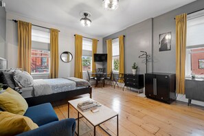 1 bedroom, WiFi, bed sheets - Luxe Studio 2 on Main Street- Luxury Steam Shower, Kitchen (Beacon)