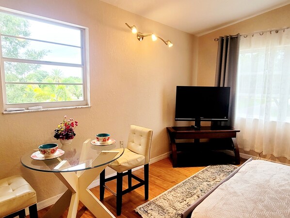 1 bedroom, desk, iron/ironing board, free WiFi