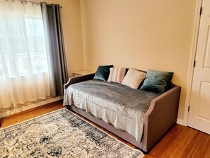 Interior - Bright, cozy studio in the middle of Sarasota (Sarasota)
