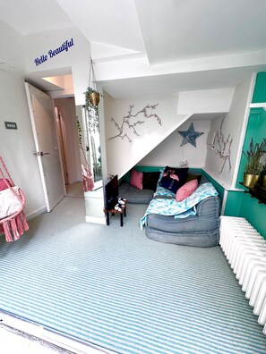 Cottage | Living area