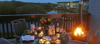 SandPipers Luxury lodge with 2 ensuites a private Hot Tub & Sauna & BBQ terrace