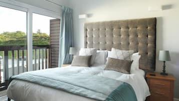 2 bedrooms, iron/ironing board, travel cot, free WiFi