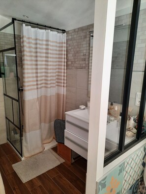 Badewanne, Whirlpool, Handtücher