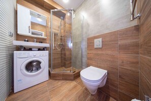 Apartment | Badezimmer | Haartrockner, Seife, Shampoo, Toilettenpapier