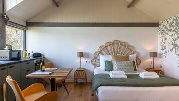 Lit parapluie, Wi-Fi, draps fournis