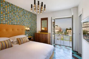 2 chambres, bureau, chambres insonorisées, fer et planche à repasser