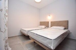 2 chambres, Wi-Fi gratuit, draps fournis