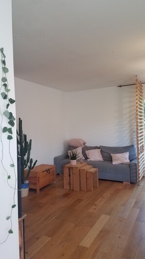 Téléviseur connecté, jeux vidéo, livres, imprimante