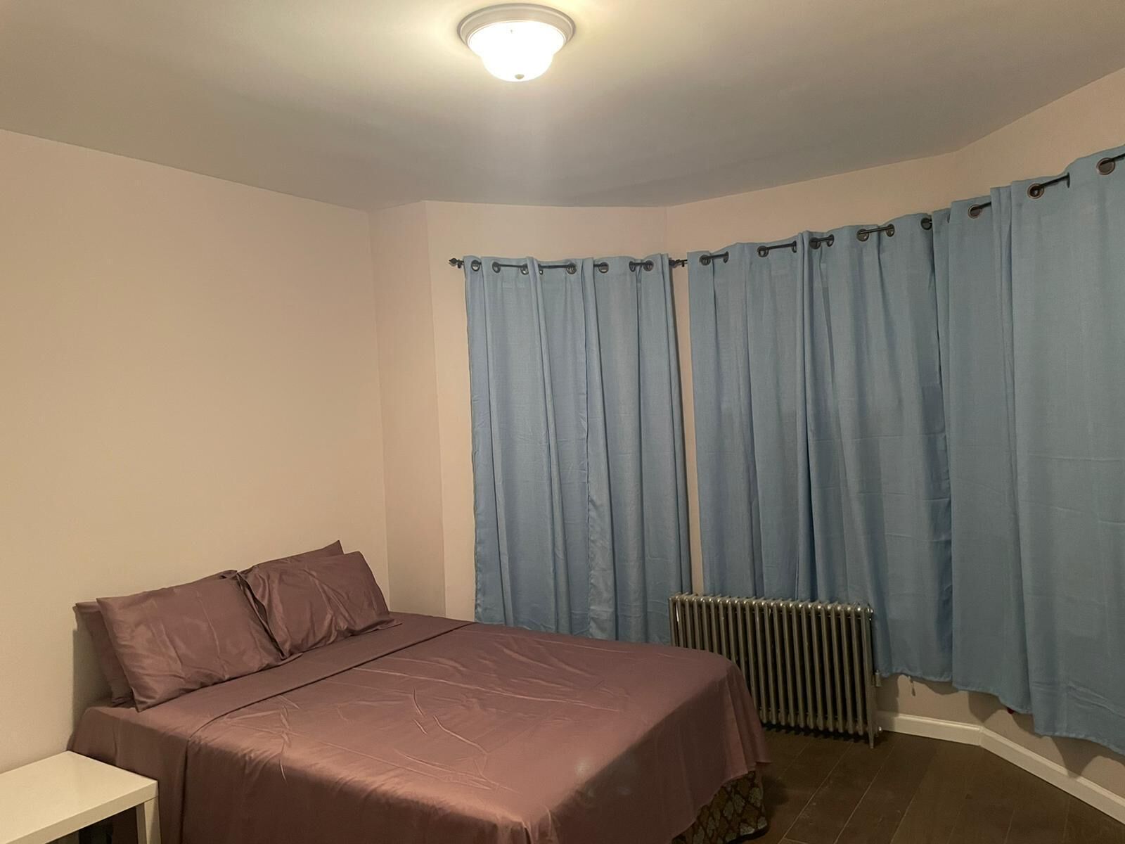 4 chambres, bureau, accès au Wi-Fi (inclus), literie fournie