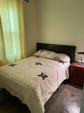 4 bedrooms, desk, free WiFi, bed sheets