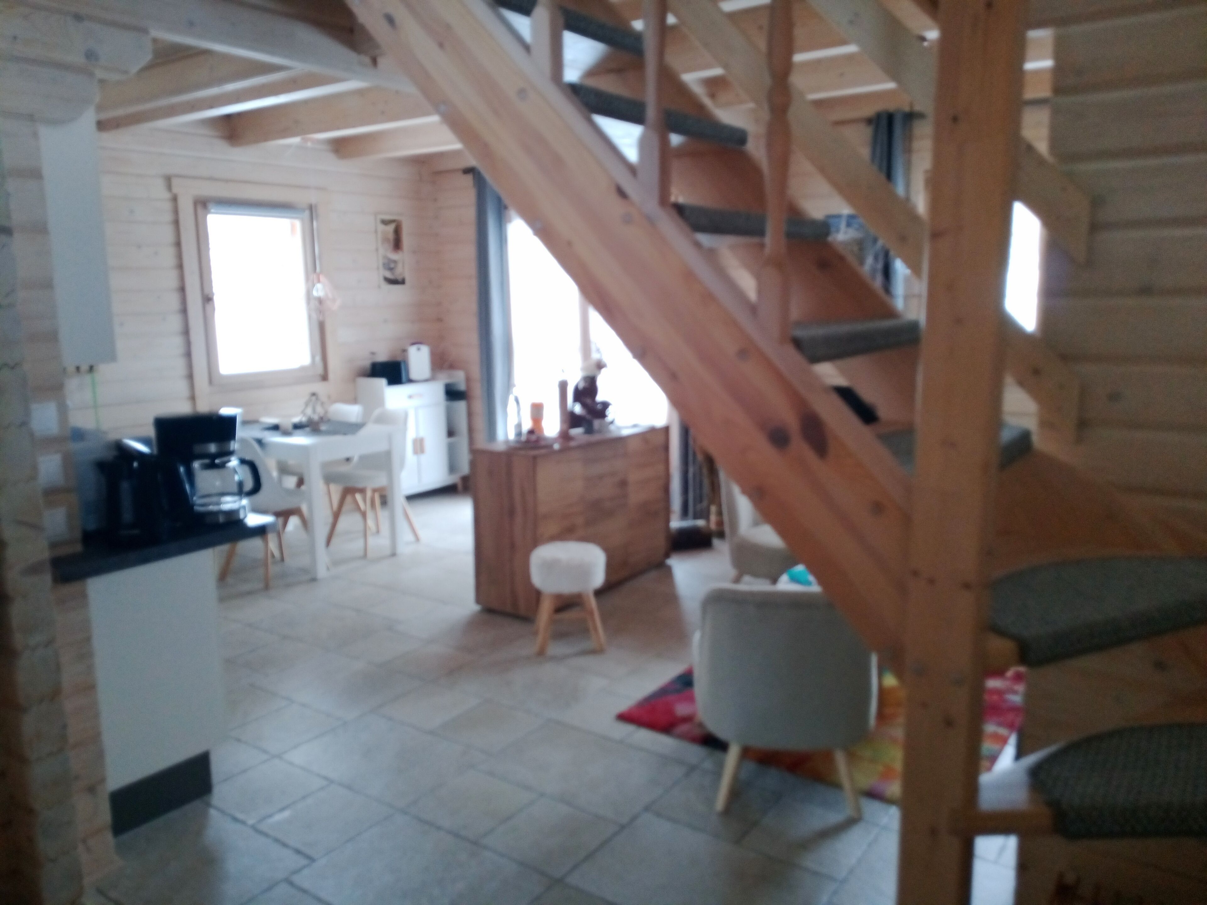 Tv, böcker, ett musikbibliotek och en stereo