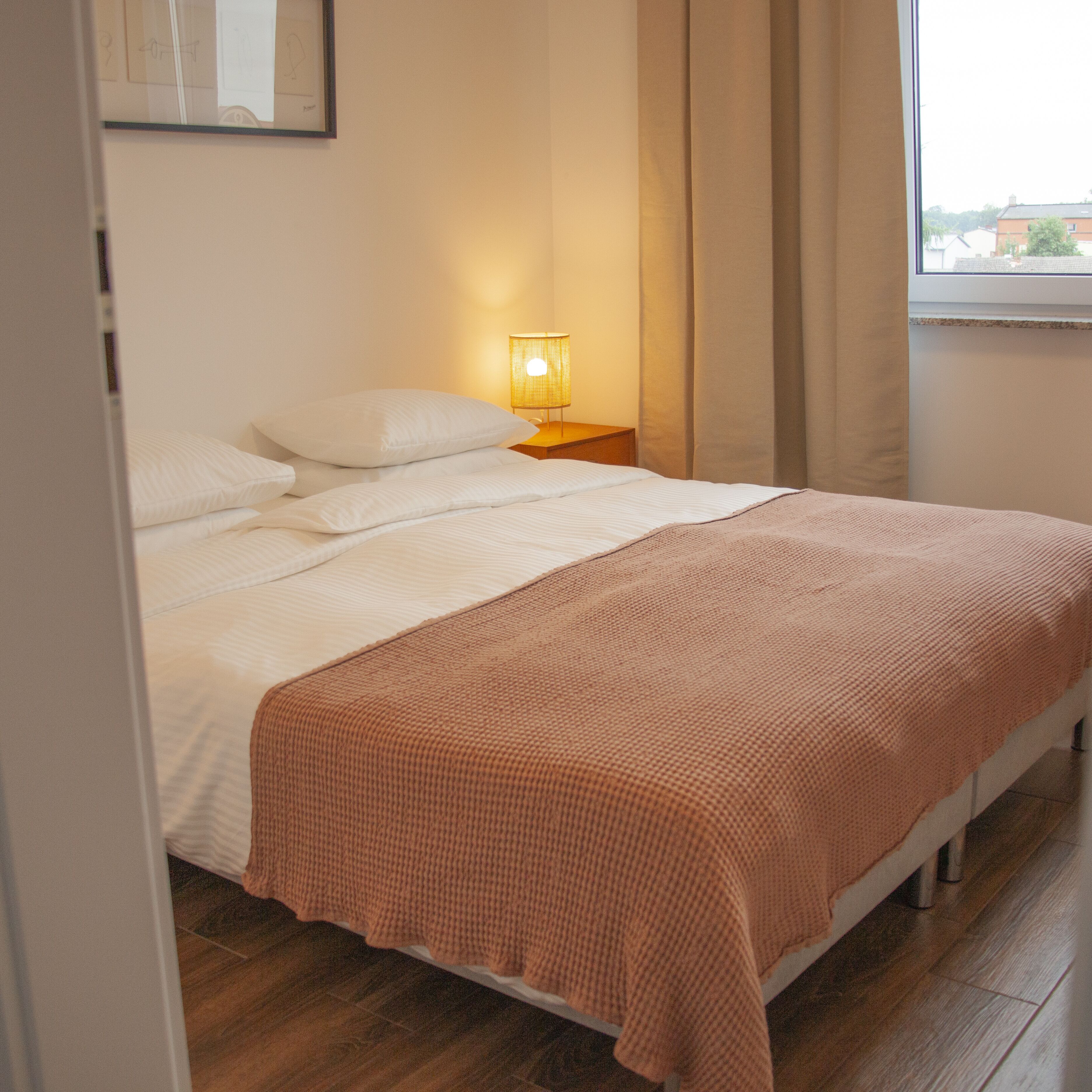 1 多间卧室、办公桌、熨斗/熨衣板、免费 WiFi