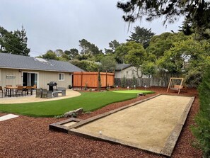 Outdoor dining - Near Beaches, Parks, Aquarium, Wharf, Pebble Bch,Pacific Grove & Carmel (Monterey)