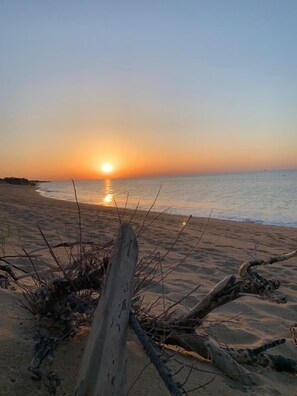 Plage à proximité, chaises longues
