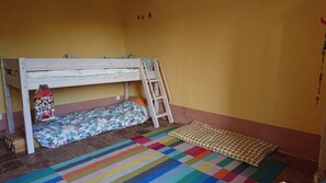2 Schlafzimmer, Bügeleisen/Bügelbrett, Reisekinderbett