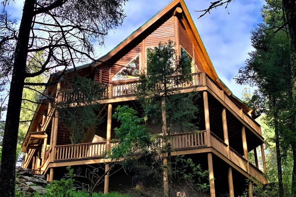 Mystic Mountain Lodge -- forested, very private, resting at 9,000+ feet altitude