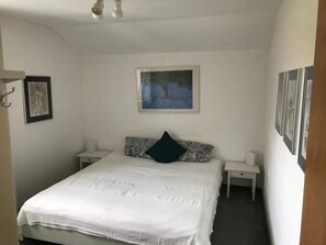 2 bedrooms, free WiFi - Vacation apartment with lake view and close to the ski slopes (Winterberg)