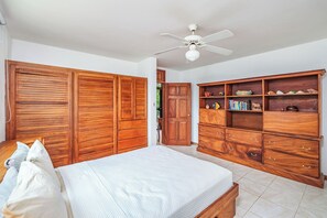 2 bedrooms, desk, free WiFi, bed sheets