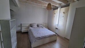 3 chambres, accès au Wi-Fi (inclus), literie fournie