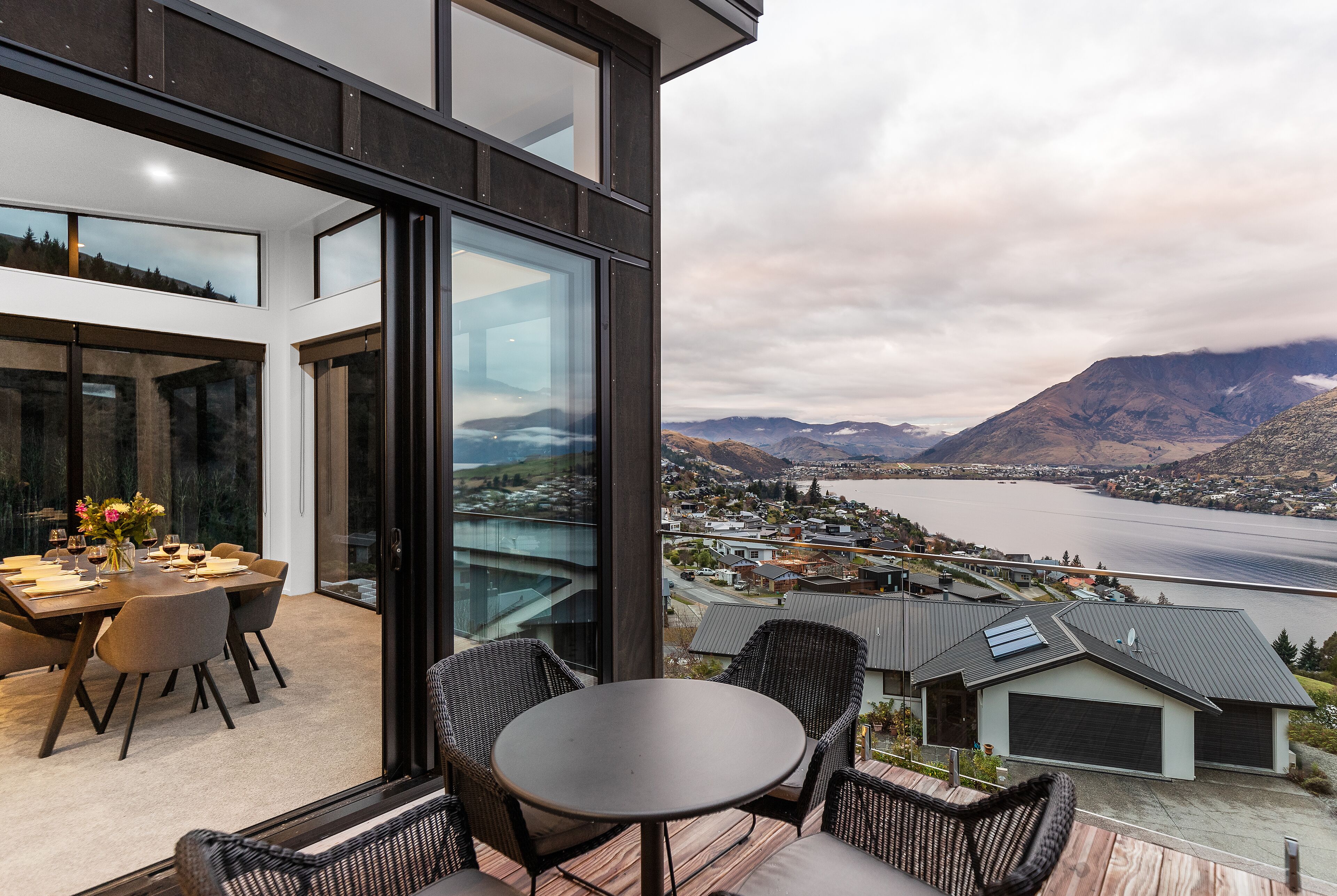 تناول الطعام بالخارج