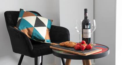 Leicester's Lyter Living