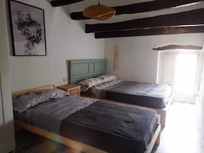 4 quartos