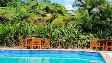 Piscine extérieure