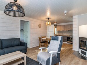 テレビ、DVD プレーヤー