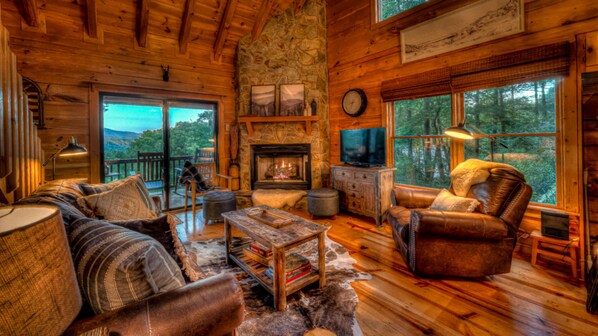 Cabin, 3 Bedrooms | Living room