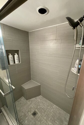 Luxury Suite. Conveniently Located. Free Parking.